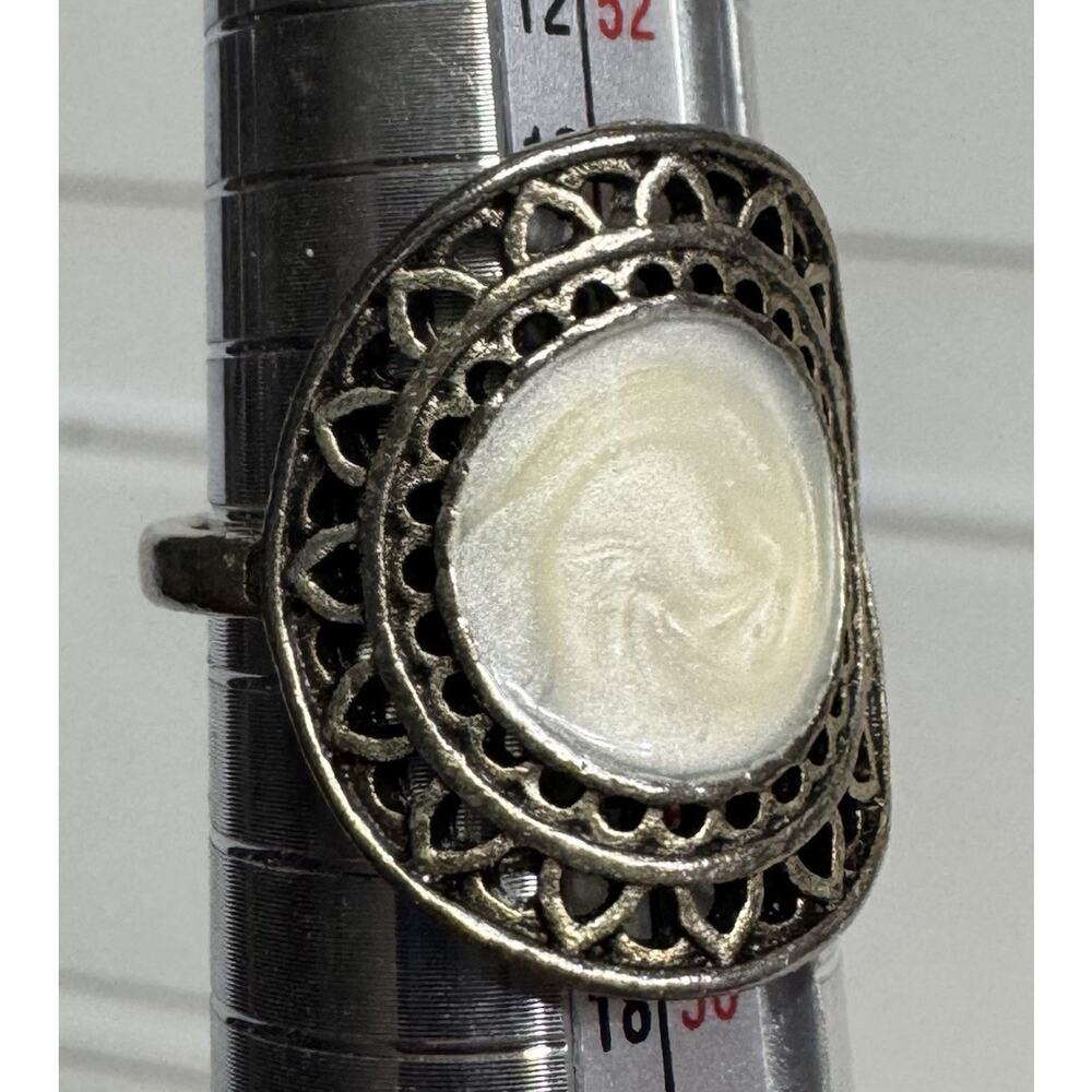 Silver Ring Sun Shape White Middle Cutouts Fashion Ring Size 7.25